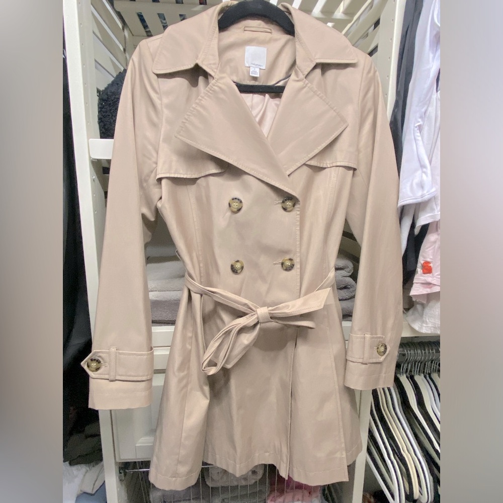 SOLD Woman’s khaki trench coat